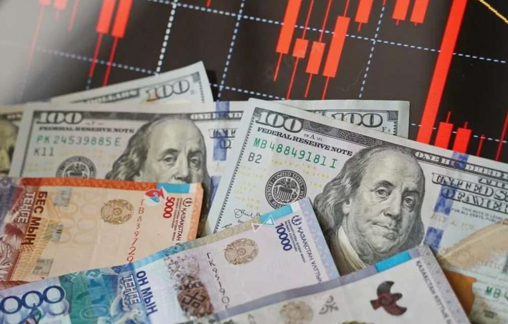 Тенге, доллар, евро: что влияет на курс валюты в банках Актау сегодня